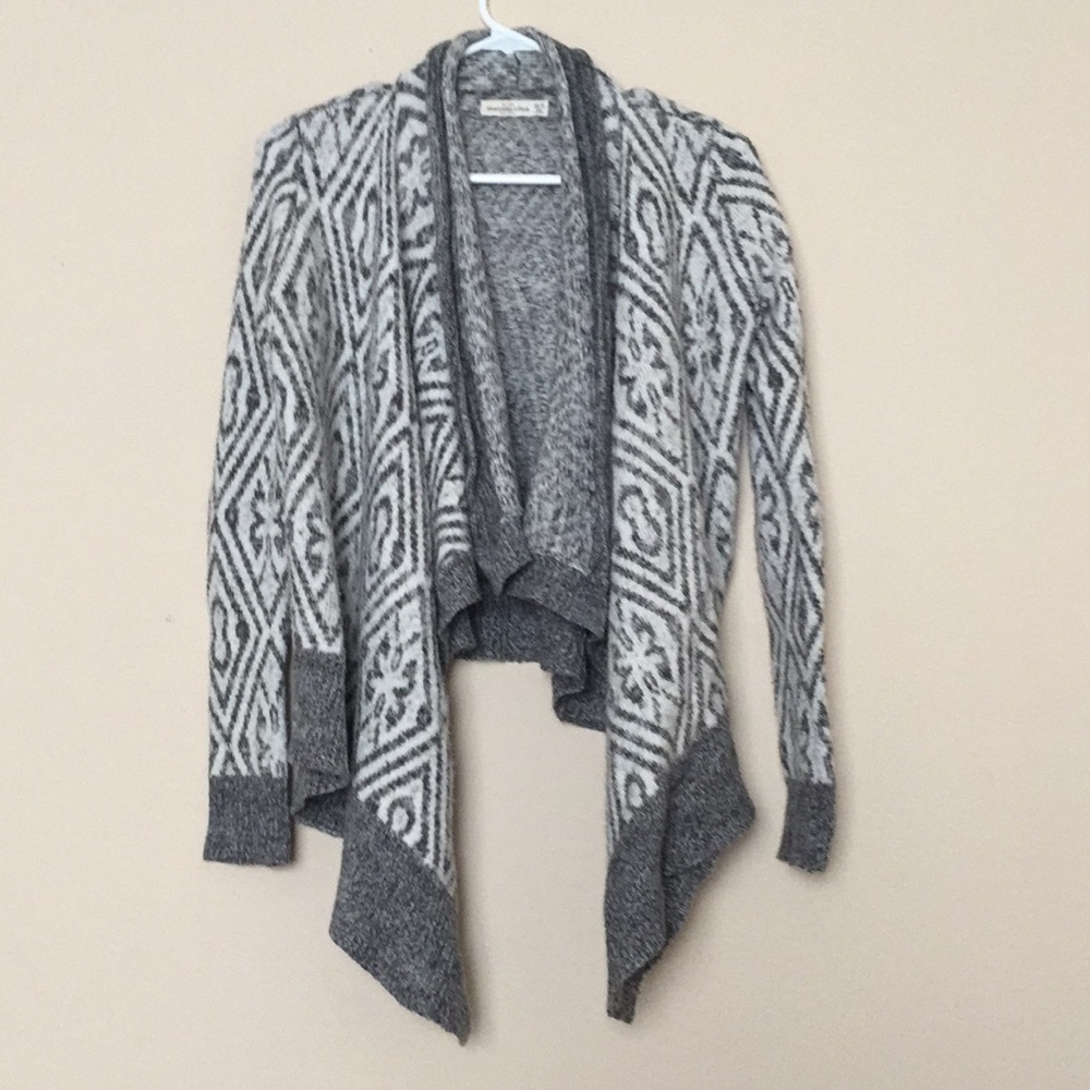 Abercrombie & Fitch sweater